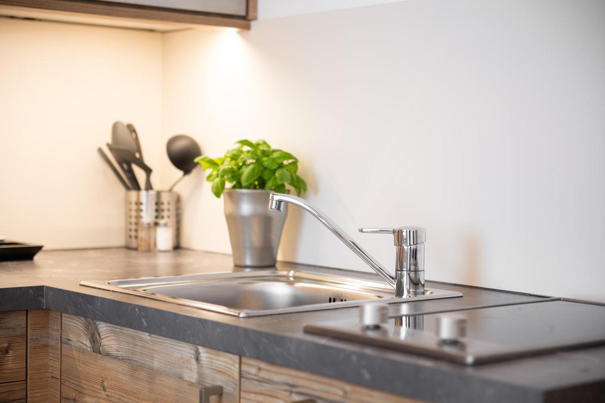 Snooze Apartments Холцкирхен Екстериор снимка