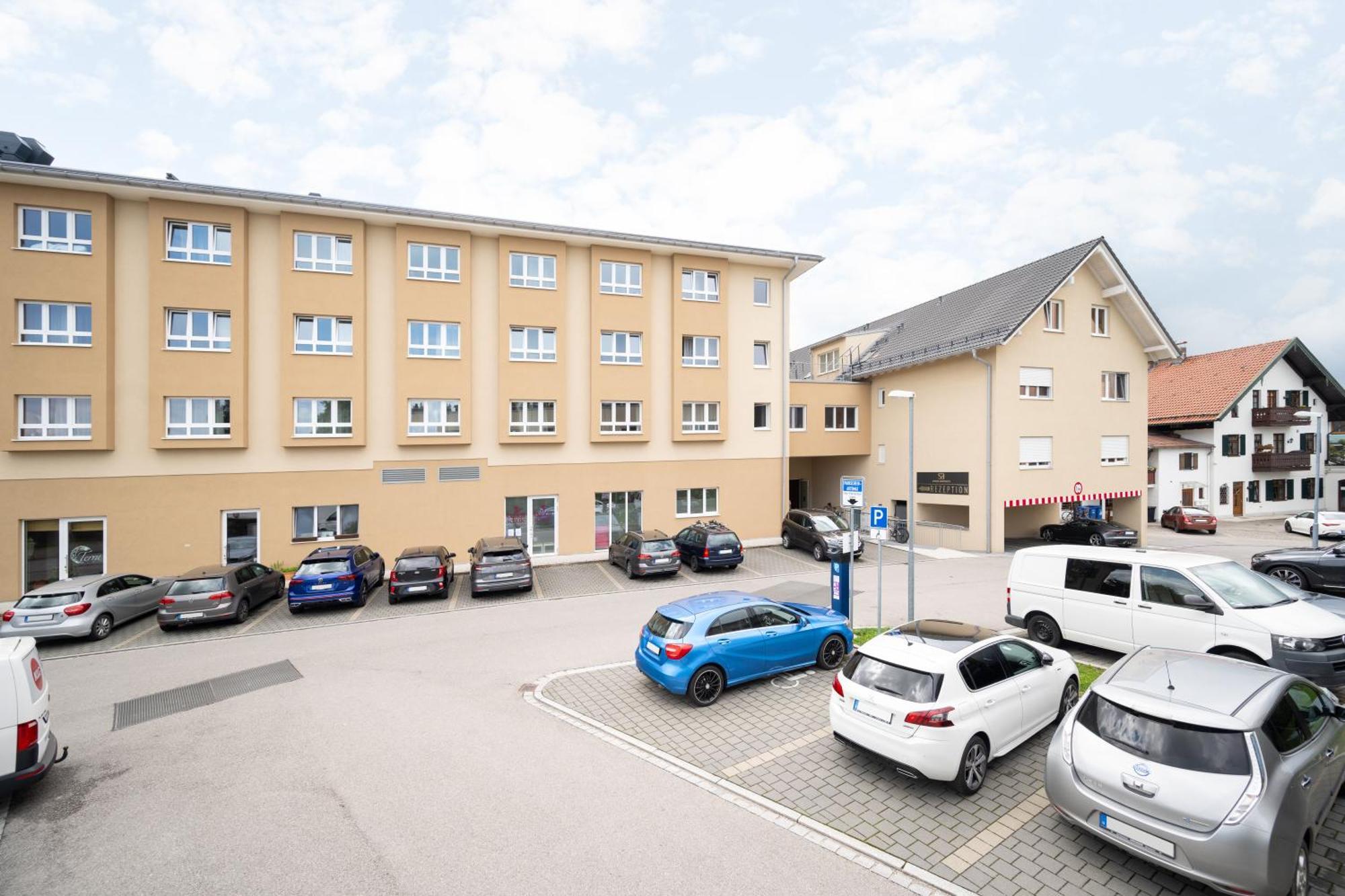 Snooze Apartments Холцкирхен Екстериор снимка