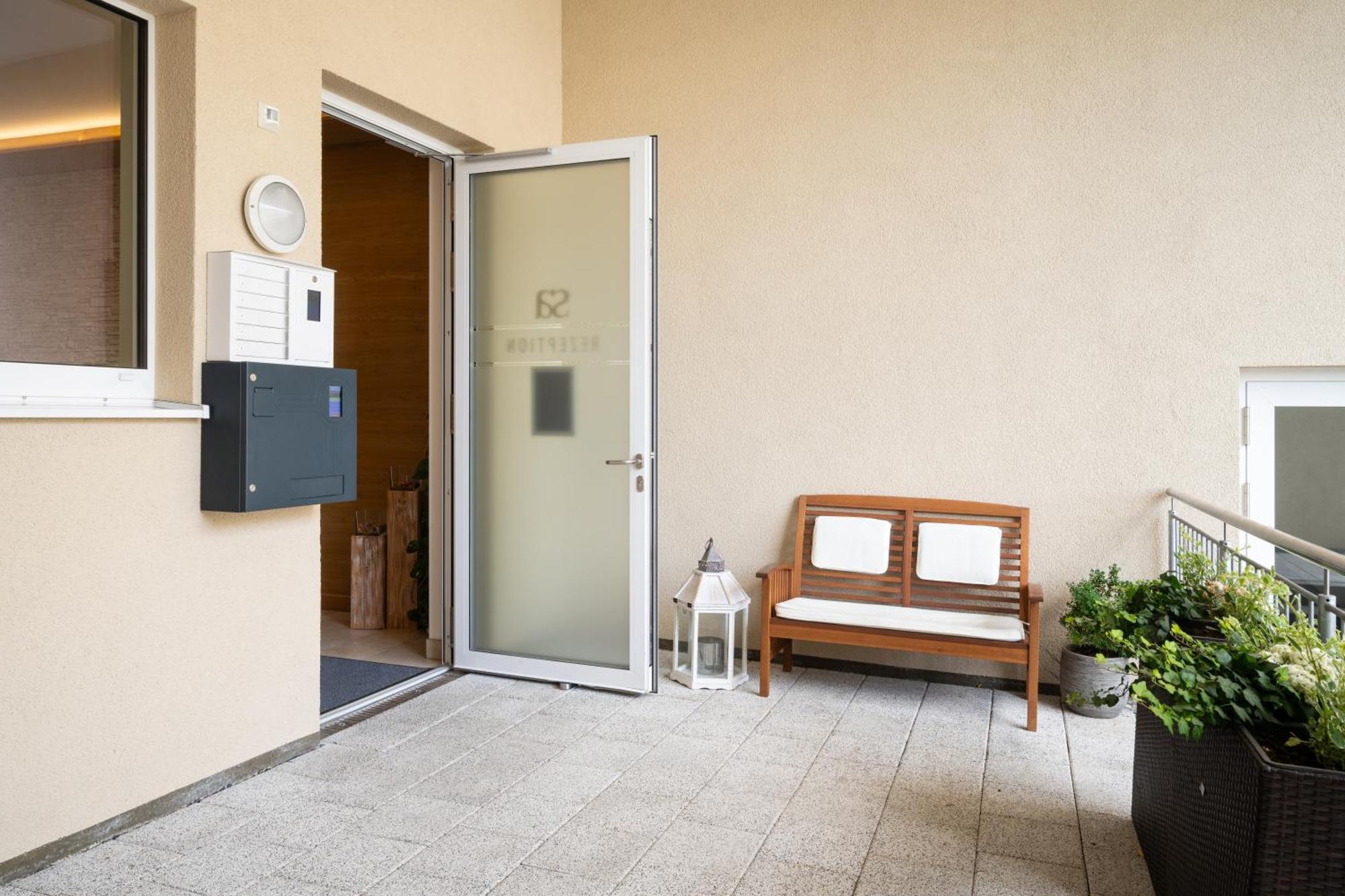 Snooze Apartments Холцкирхен Екстериор снимка